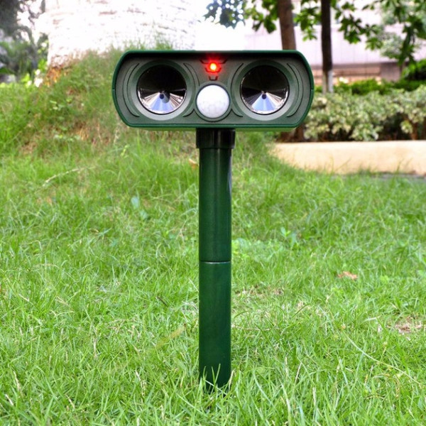 Отпугиватель животных, грызунов, птиц Solar Animal Repeller на солнечной батарее