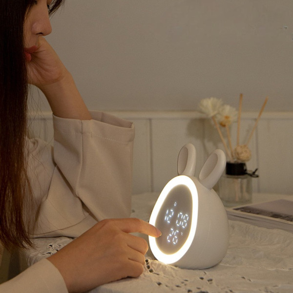 Детские LED часы Зайчик с подсветкой будильником и сенсором температуры на аккумуляторе USB