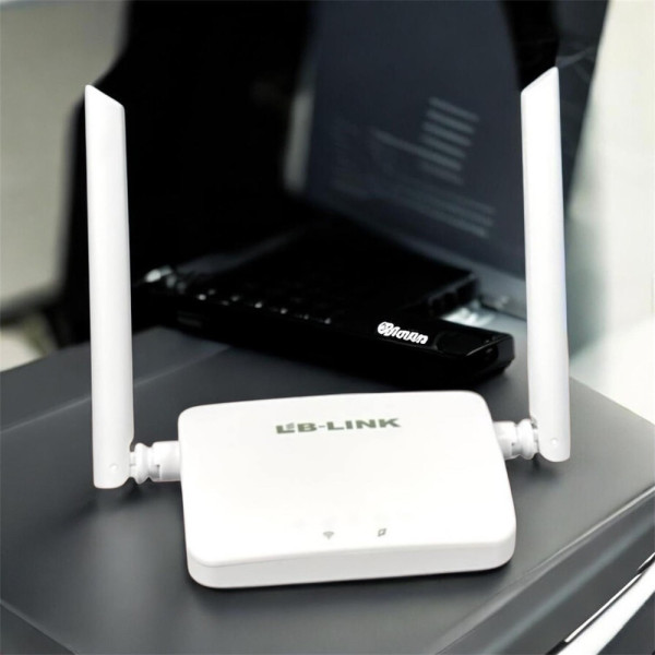 Wi-Fi роутер 4G LTE LB-LINK BL-CPE600EU мобильный для интернета