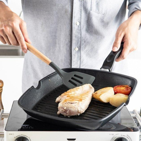 Силиконовый кухонный набор Kitchen Set 12 предметов с деревянными ручками для приготовления пищи